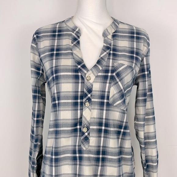 Mountain Hardware Women’s Blue, Gray, White Plaid Long Sleeve Shirt. Size Small. - Picture 2 of 13